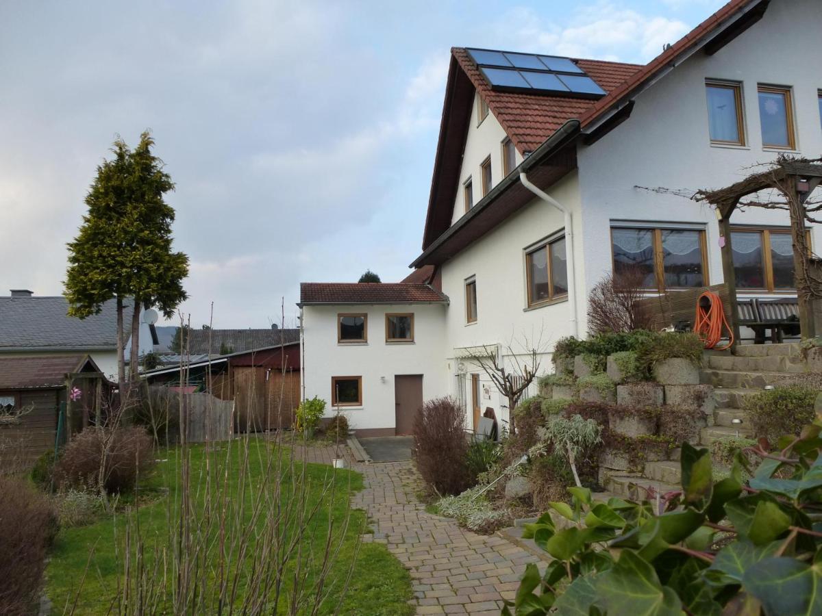 Ferienwohnung Jung Im Johannisborn Саарбург Екстер'єр фото